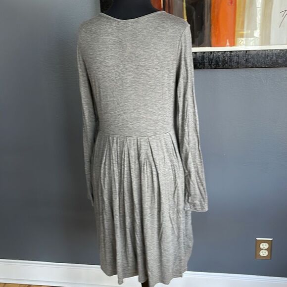 Sumier Fariry heather gray stretch jersey pleated skirt midi dress. NWT. Medium. - Picture 5 of 6